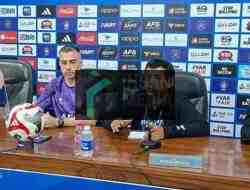 Lawan Persib Bandung, Pelatih Persik Kediri Marcos Ingatkan Pemainya Tak Fokus Awasi Pergerakan Tom Haye