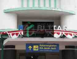 KAI Stasiun Blitar Gandeng Ojek Online Dukung Smart City dan Mobilitas Perkotaan Modern