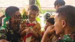 Kehangatan Satgas TMMD Kodim 0809/Kediri Bersama Siswa MI Desa Gadungan