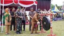 Bupati Blitar Drs. H. Rijanto MM. Mebuka TMMD di Desa Krisik Kecamatan Gandusari Kabupaten Blitar