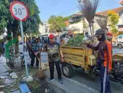 Indonesia Asri, Bupati Blitar Pimpin Kerja Bakti Bersama Seluruh OPD