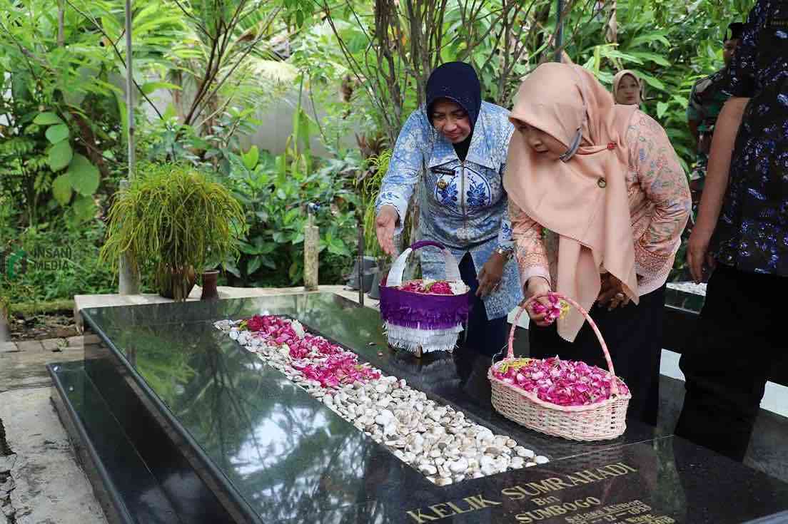 Bupati Purworejo Yuli Hastuti Ziarah ke Makam Pendiri Kabupaten Purworejo Jelang HUT ke 195 Tahun