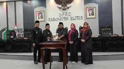 DPRD Kabupaten Blitar Menggelar Rapat Paripurna Penyampaian Pokok pokok Pikiran di Ruang Paripurna DPRD Kabupaten Blitar