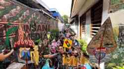Kapolsek Kediri Kota Kompol Bowo Wicaksono Sosialisasi Operasi Keselamatan dengan Gelaran Wayang Kardus pada Anak Anak TK