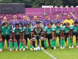 Bawa Persik Kediri Juara Liga 1, Suporter Gelar Laga Amal Persik Kediri Legend vs Persebaya Legend  untuk Almarhum Kuncoro