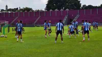 Pemain Malut United saat Berlatih di Stadion Brawijaya Kediri