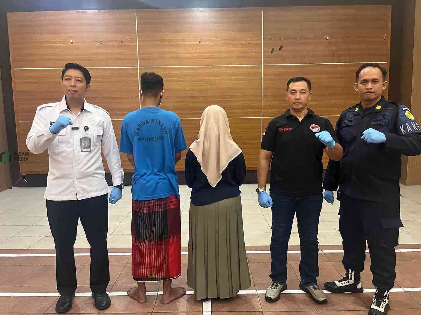 IRT di Kediri Nekad Selundupan Sabu-sabu ke Dalam Lapas Kediri untuk Suaminya Petugas Lapas Kelas II A Kediri Mengamankan IRT Berinisial S yang Menyelundupkan Sabu ke Dalam Lapas untuk Suaminya yang Berinisial D