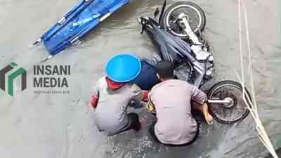 Pengendara Motor Terjatuh ke Sungai Bok Unut Sutojayan, Meninggal di Tempat