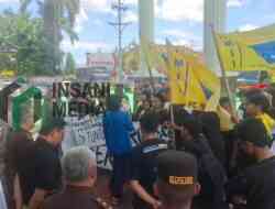 PMII Purworejo Demo Kejari Purworejo Minta Kejelasan Kasus Dugaan Korupsi Mini Zoo Senilai Rp9,4 Miliar