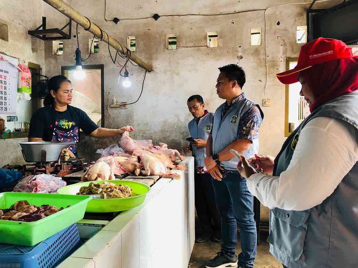 Satgas Pangan Kota Blitar Memantau Harga Kebutuhan Pokok di Pasar Legi Kota Blitar