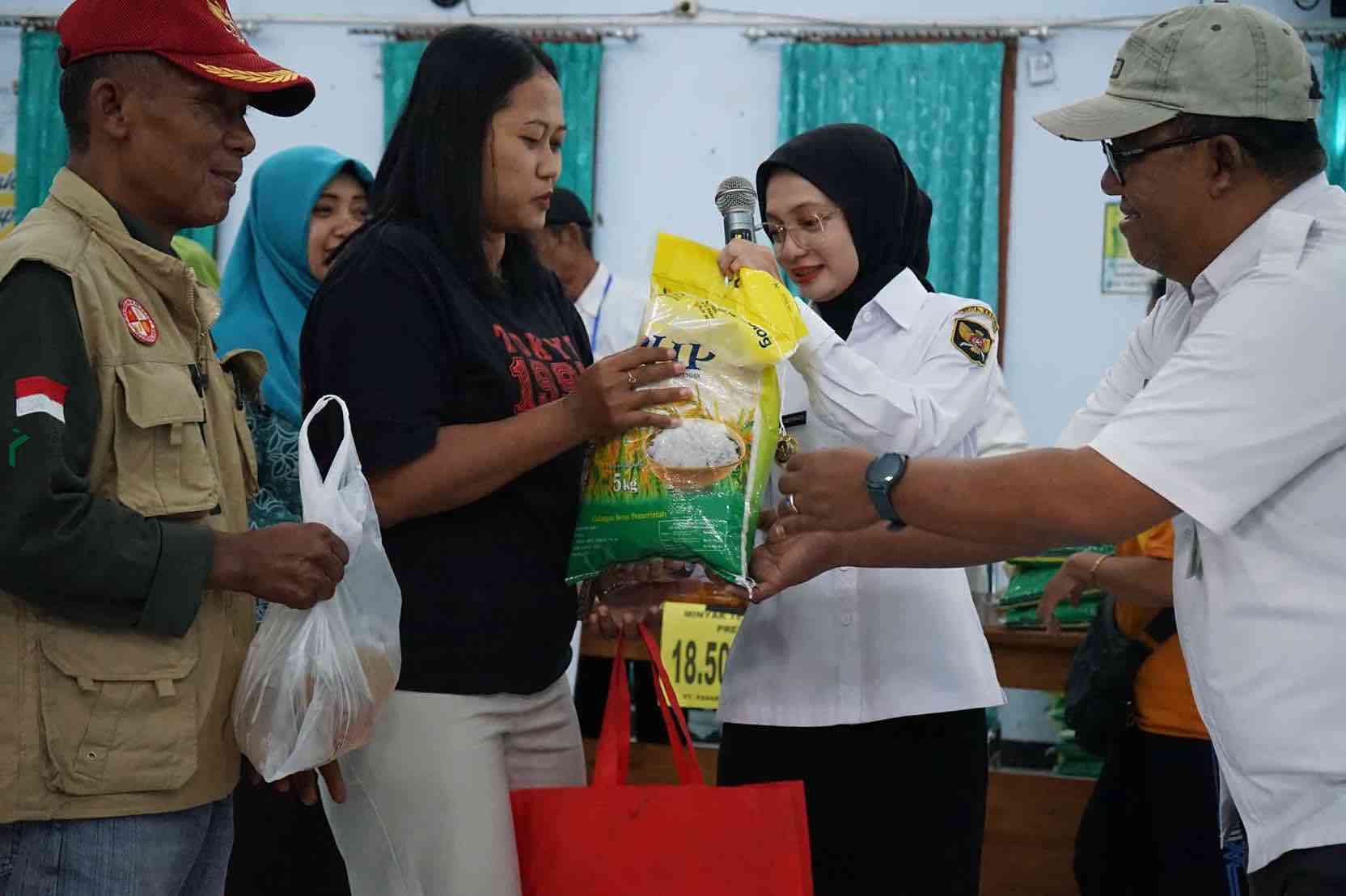 Ramadan, Wali Kota Kediri Pastikan Harga Kebutuhan Pokok Stabil Wali Kota Kediri Vinanda Prameswari Menghadiri Gerakan Pangan Murah