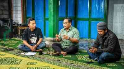 Aktivis di Blitar Menggelar Diskusi dengan Tajuk Juragan Demokrasi Menyikapi Penyiraman Air Keras pada Aktivis Kontras Andrie Yunus