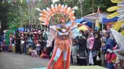Bupati Kebumen Puji Ambal Costume Carnival, Dinilai Jadi Daya Tarik Baru Desa Wisata