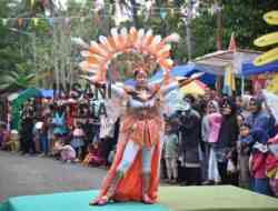 Bupati Kebumen Puji Ambal Costume Carnival, Dinilai Jadi Daya Tarik Baru Desa Wisata