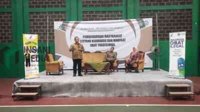 Edukasi BPOM dan M Sarmuji, Legislator Partai Golkar di Wlingi Blitar Tingkatkan Kewaspadaan Konsumen