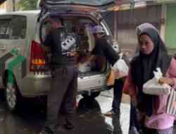 Komunitas Corolla Purworejo Rutin Tebar Kebaikan di Bulan Suci Ramadan dengan Berbagi Takjil