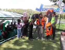 Polres Kebumen Wajibkan Wisatawan JWA Poncowarno Pakai Pelampung