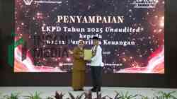 Pemkab Purworejo Serahkan LKPD 2025 ke BPK, Target Pertahankan WTP ke-14 Bupati Purworejo Menyerahkan LKPD Tahun Anggaran 2025 ke BPK RI