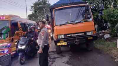 Pemotor Asal Malang Tewas Terlindas Truk Saat Hindari Jalan Berlubang