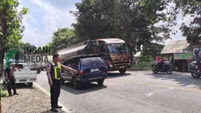 Pasutri Tewas, Satu Anak Luka dalam Tabrakan Motor dan Truk Boks di Balongbendo Sidoarjo