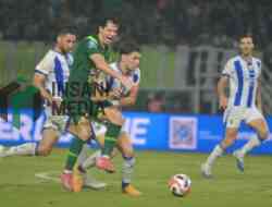 Laga Bigmatch, Persebaya ditahan Imbang Persib 2 : 2