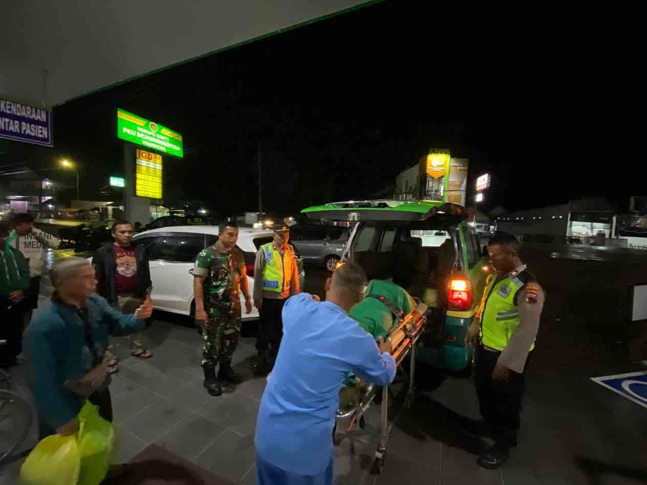 Petani di Sruweng Kebumen Meninggal Tersambar Petir Saat Panen Padi Jenazah Korban Petani di Kebumen Tersambar Petir di Sawah Dievakuasi Petugas Ke Rumah Sakit