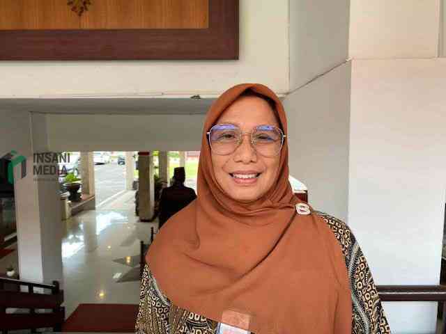 Sambut Lebaran, PUPR Kota Blitar Kebut Perbaikan Jalan Kepala Dinas PUPR Kota Blitar Erna Santi