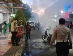Motor Pemudik  di Blitar Terbakar Saat Dihidupkan usai Ngopi