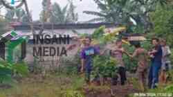 Polisi dan BPBD Sigap Tangani Pohon Tumbang Timpa Rumah di Gandusari