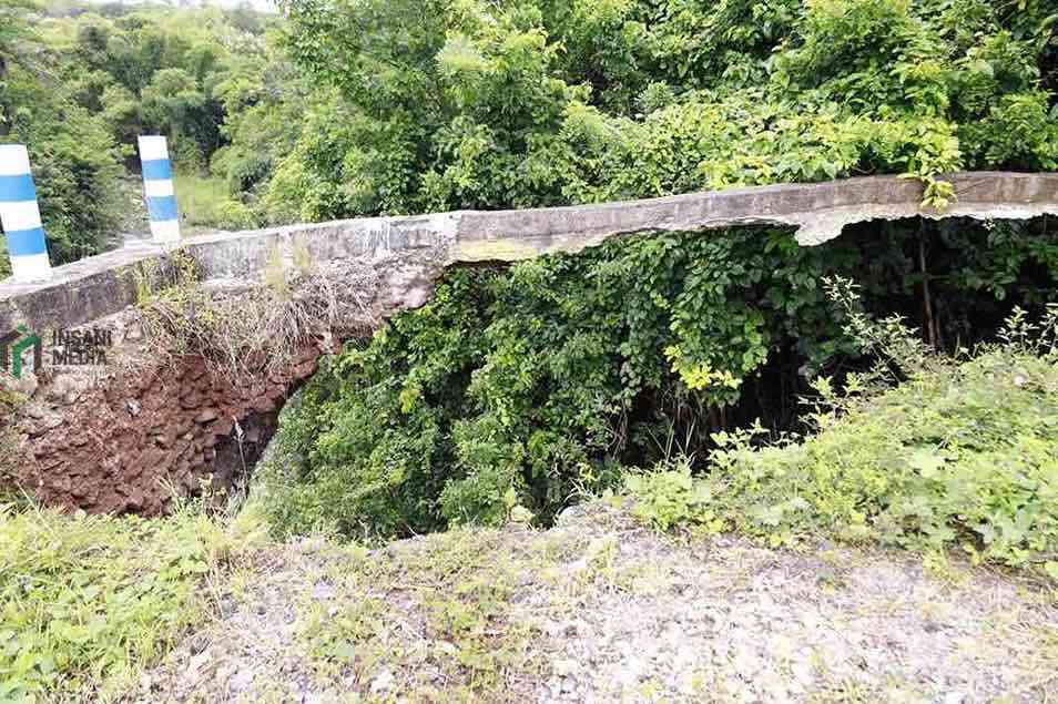 Talud Ambrol di Dawuhan Kademangan Kabupaten Blitar