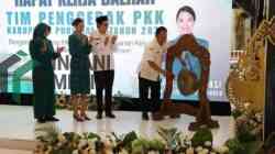 Raker PKK 2026 Perkuat Kolaborasi Wujudkan Purworejo Berseri Wakil Bupati Purworejo Dion Agasi Setiabudi SIKom MSi dan Sekretaris Daerah Kabupaten Purworejo Suranto ST SSos MPA saat Membuka Raker PKK Wujudkan Kebumen Berseri