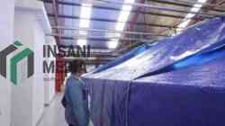 Terpal Atasi Sementara Atap Bocor Pasar Legi