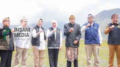 Gubernur Khofifah Lakukan Groundbreaking_ Jalan Lingkat Kaldera Tengger dan Resmikan Sarana Air Bersih di TNBTS, Wujudkan Transformasi Tata Kelola Bromo Aman-Nyaman dan Berkelanjutan