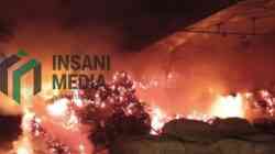 Kebakaran Gudang Sabut Kelapa di Nglegok, Kerugian Capai Rp100 Juta