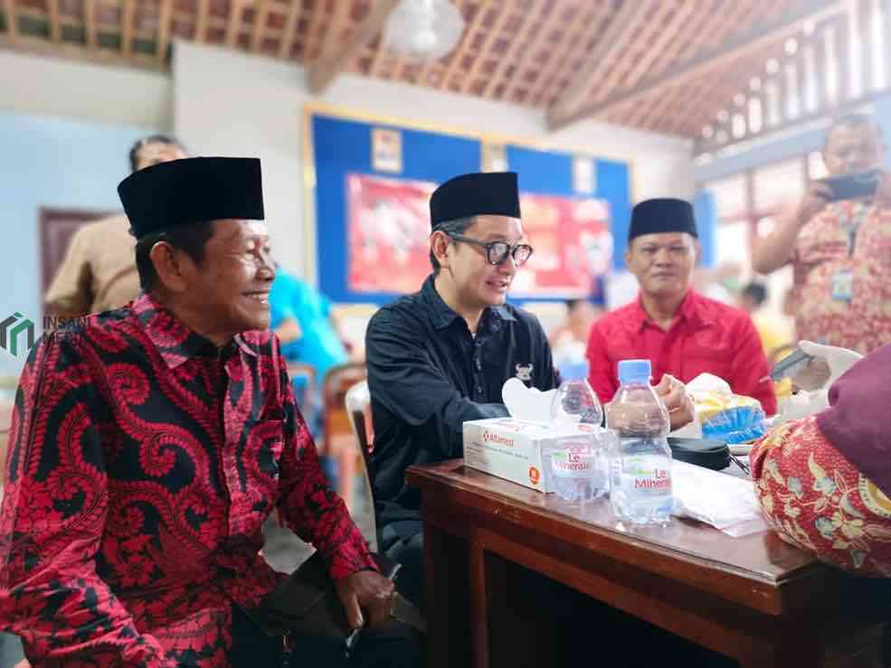 Ketua DPC PDI Perjuangan Purworejo Dion Agasi Setiabudi saat Memulai Program DPC PDIP Makan Siang Gratis untuk Warga