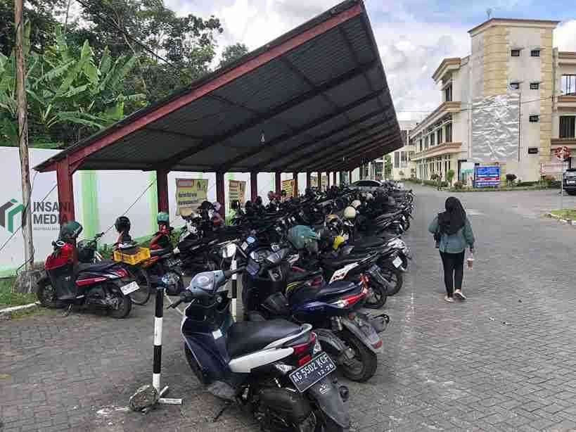 Parkir RSUD Mardi Waluyo Kota Blitar
