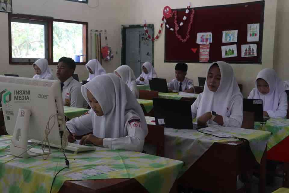 Pelajar SMP di Kabupaten Blitar Mengikuti Tes Kemampuan Akademik TKA