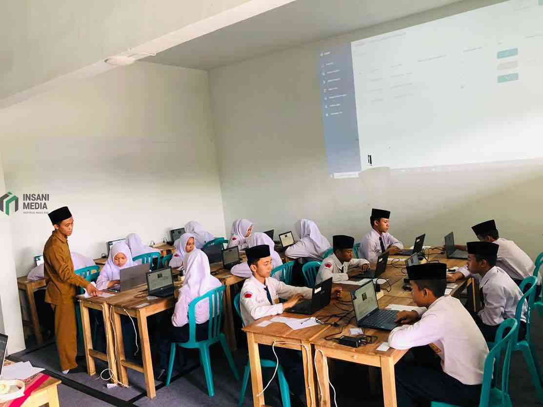 Pelaksanaan Tes Kemampuan Akademik TKA Siswa SMP di Kota Blitar