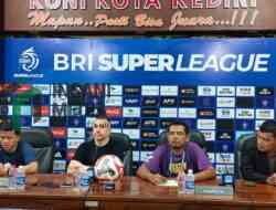 Tumbang di Kandang, Gelandang Persik Bayu Otto Ajak Timnya Bangkit Hadapi Arema