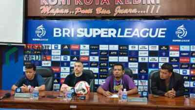 Tumbang di Kandang, Gelandang Persik Bayu Otto Ajak Timnya Bangkit Hadapi Arema