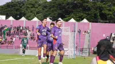 Gol Tunggal Jon Toral Bawa Persik Kembali Menang atas Persita Tanggerang