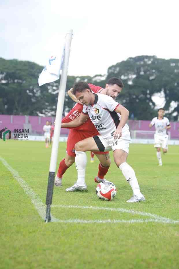 Pemain Persik Kediri saat Menghadapi Pemain Persijap Jepara di Stadion Brawijaya Kota Kediri