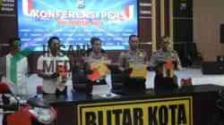Satreskrim Polres Blitar Kota Menunjukkan Barang Bukti Curanmor