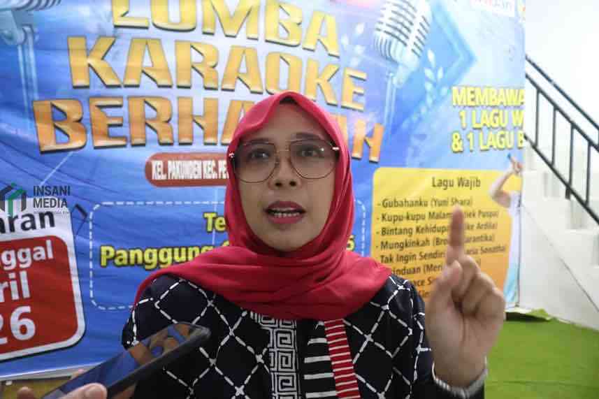 Vivi Rosydiana Panitia Lomba Karaoke Sambut Hari Kartini di Kediri
