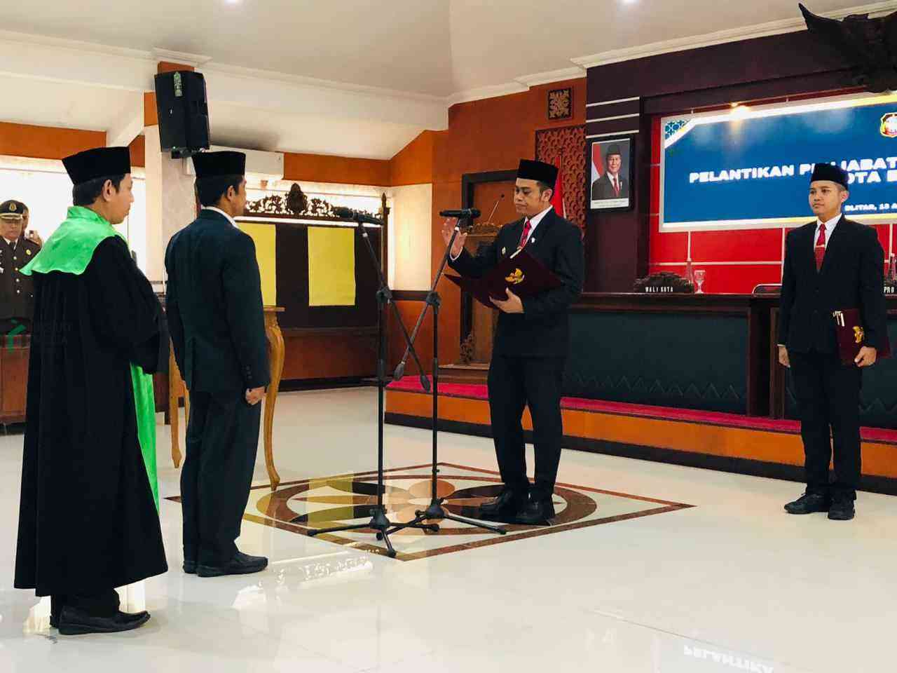 Wali Kota Blitar Syauqul Muhibbin Melantik Tri Iman sebagai Pj Sekda Kota Blitar