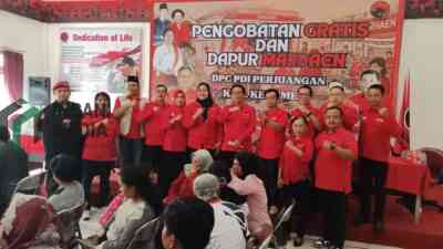 Dapur Marhaen PDIP Kebumen Bagikan 400 Porsi, Warga Antusias