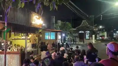 Nobar Pesta Babi