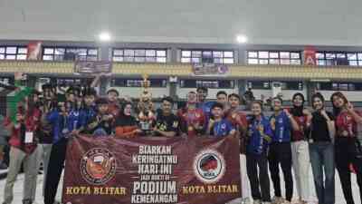 Atlet IBCA MMA Kota Blitar Meraih Piala di Kejurprov MMA Piala Wali Kota Surabaya