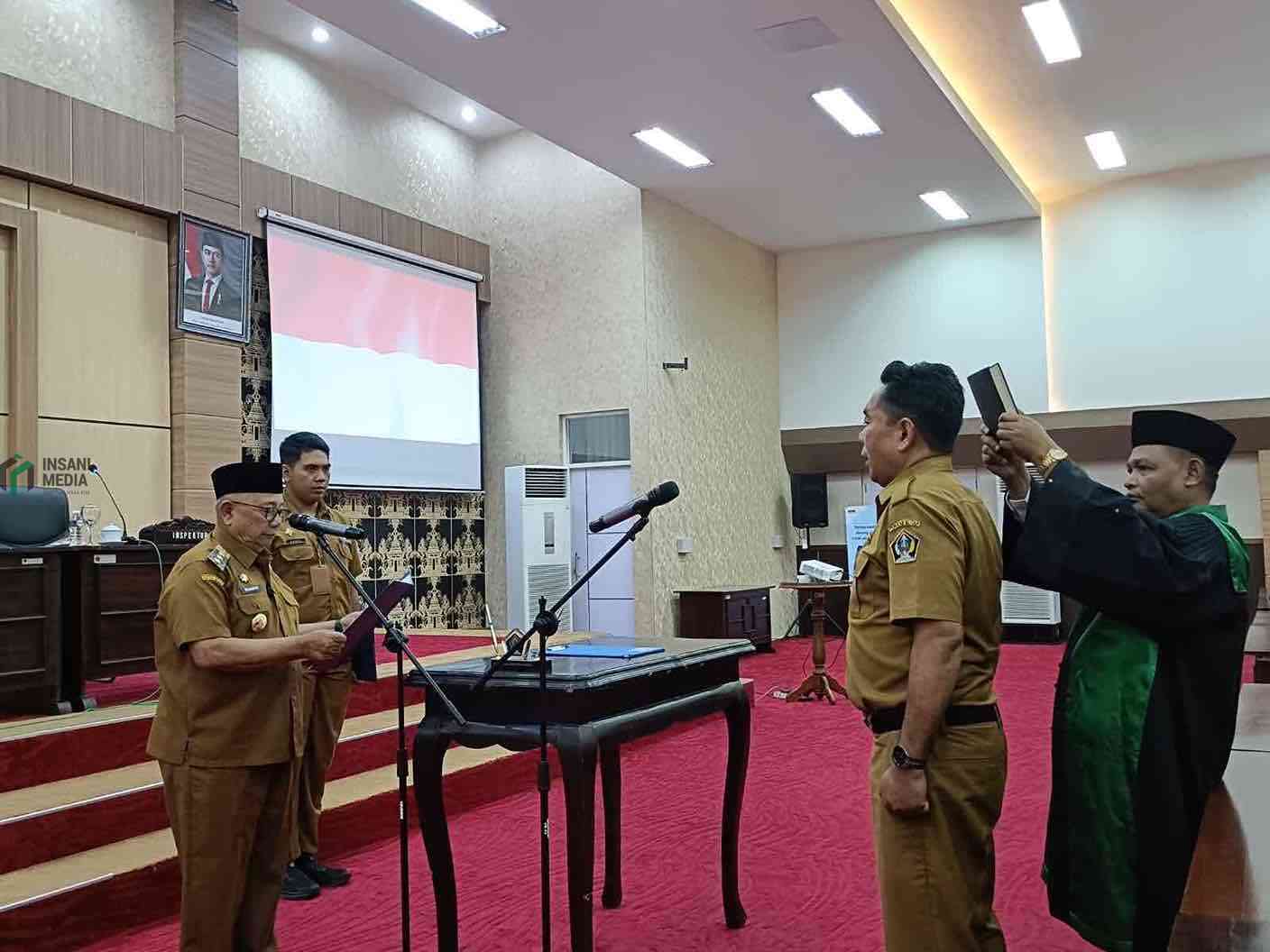 Bupati Blitar Rijanto Melantik Pj Sekda Kabupaten Blitar Rully Wahyu selama Sekda Definitif Khusna Lindarti Ibadah Haji