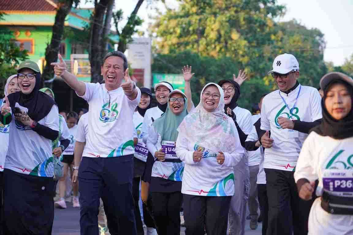 Bupati Kebumen Lilis Nuryani Mengikuti Fun Run PKU Gembong 5K